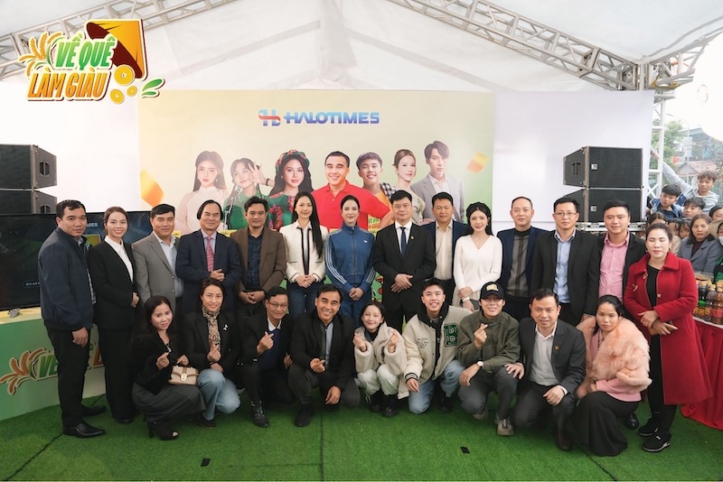 Chương trình có sự tham dự của đông đảo nghệ sĩ