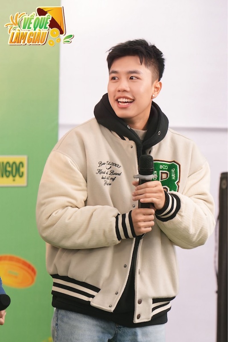 Diễn viên Long Vũ