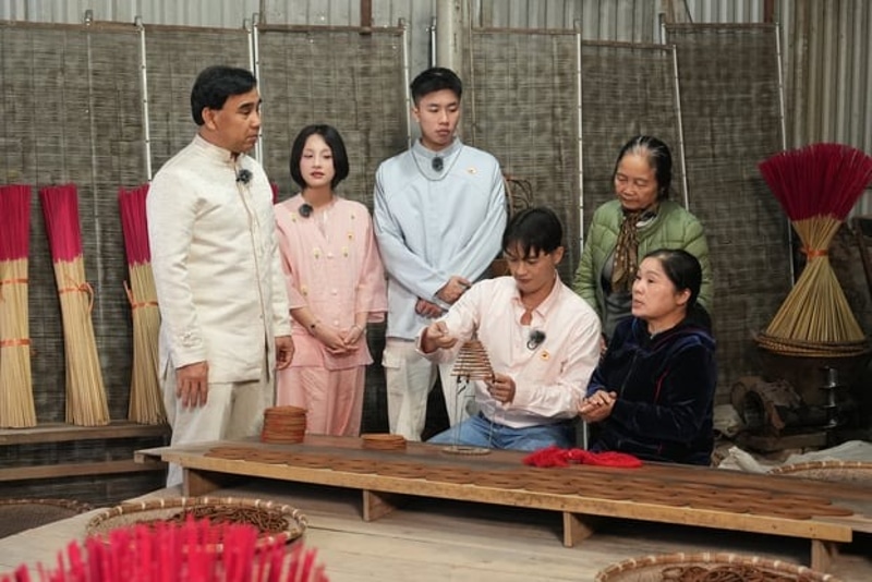 Trải nghiệm làm hương se tay truyền thống