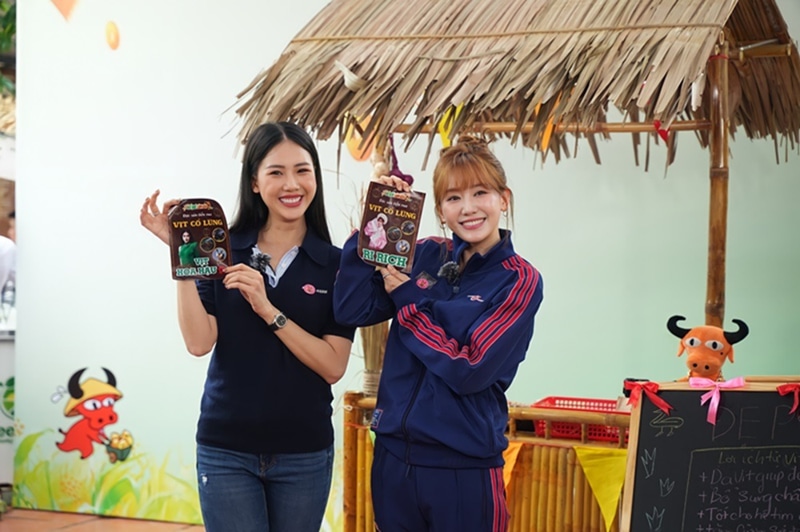 Hoa hậu Bùi Quỳnh Hoa quảng bá đặc sản Vịt Cổ Lũng