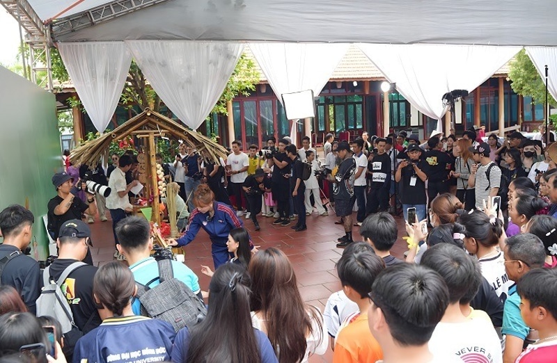 Không khí nhộn nhịp tại sự kiện livestream “Phiên chợ quê” ở Thanh Hóa