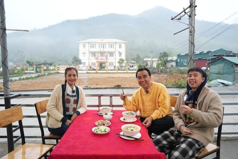 Thu Hả Ceri bỏ lỡ một số hoạt động cùng dàn nghệ sĩ “Về quê làm giàu”