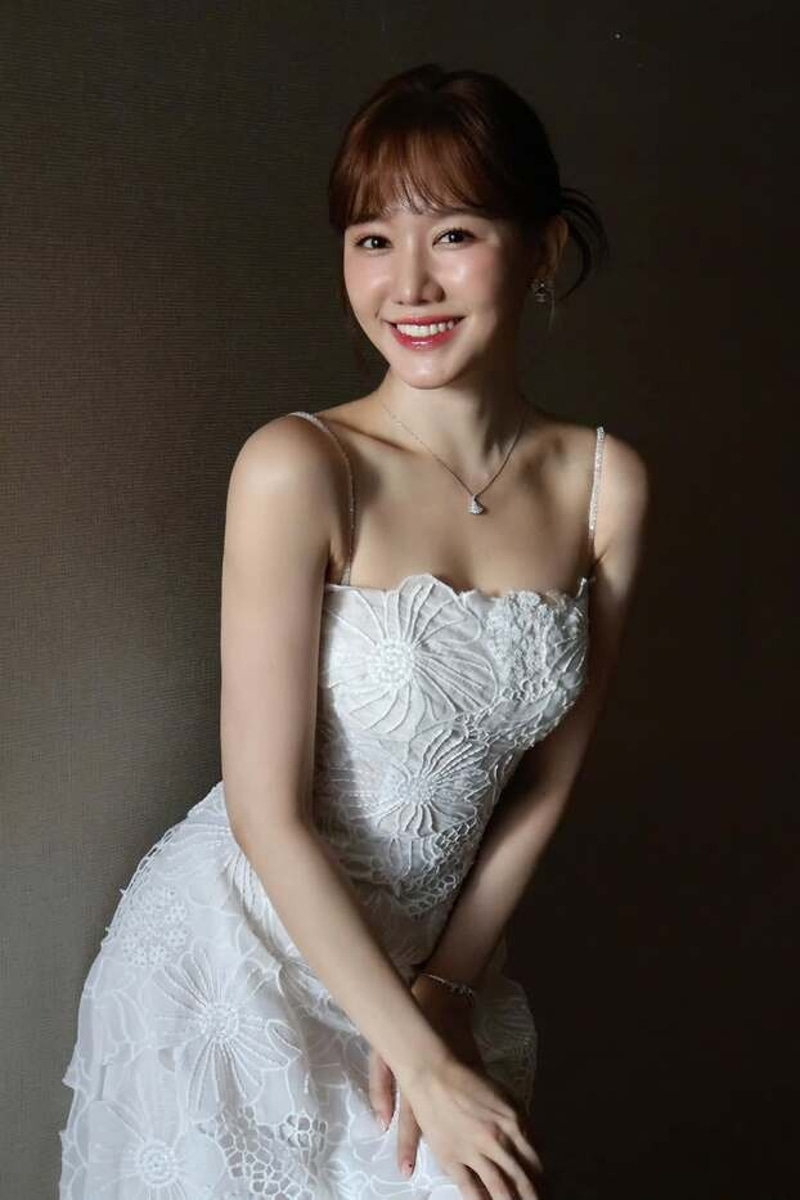 Với kinh nghiệm hơn 10 năm hoạt động nghệ thuật, Hari Won hứa hẹn giúp nhiều thí sinh tỏa sáng.